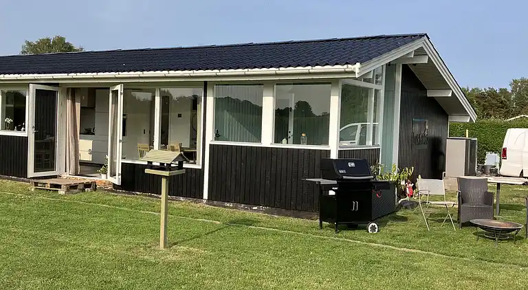  Neu renoviertes Haus mit 2 Bädern naturnah