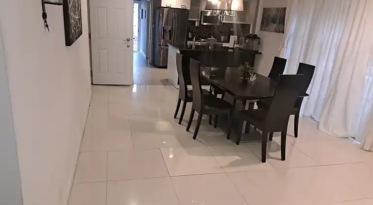 Amazing 3 bedrooms with 3  bedroom apt in the center of