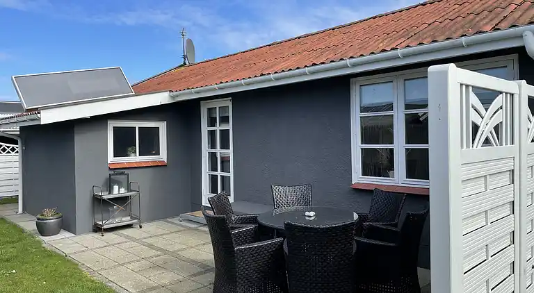 Dejligt feriehus kun 80  meter fra vandet