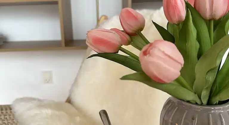 Stort sommerhus tæt på strand og natur