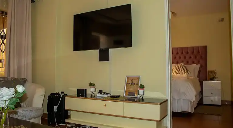 Darwendale Chishongo lodge for one