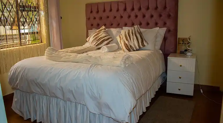 Darwendale Chishongo lodge for one