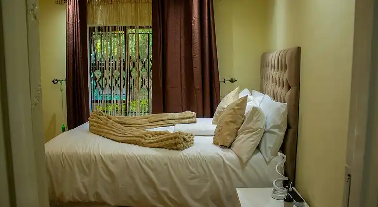 Darwendale Chishongo lodge for one