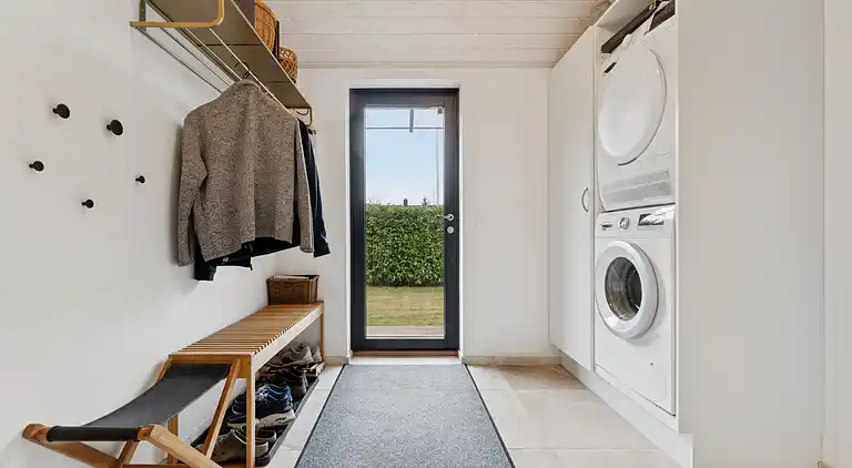 Nyt sommerhus tæt ved sandstrand