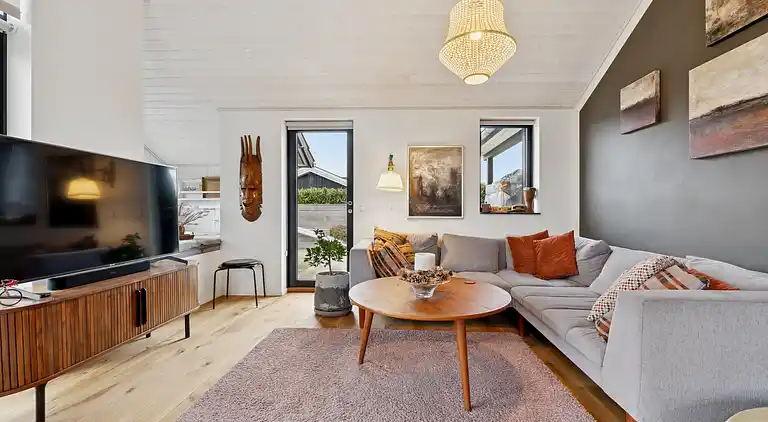 Nyt sommerhus tæt ved sandstrand