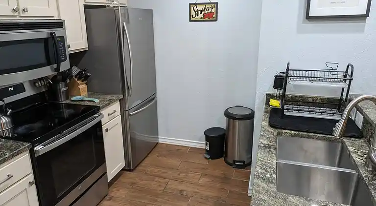 2 bedroom and 2 bathroom Condominium in Medical Center