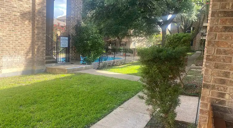 2 bedroom and 2 bathroom Condominium in Medical Center