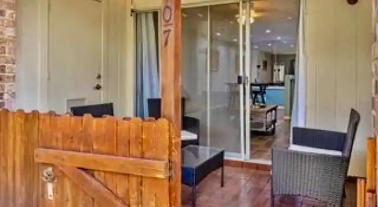 2 bedroom and 2 bathroom Condominium in Medical Center