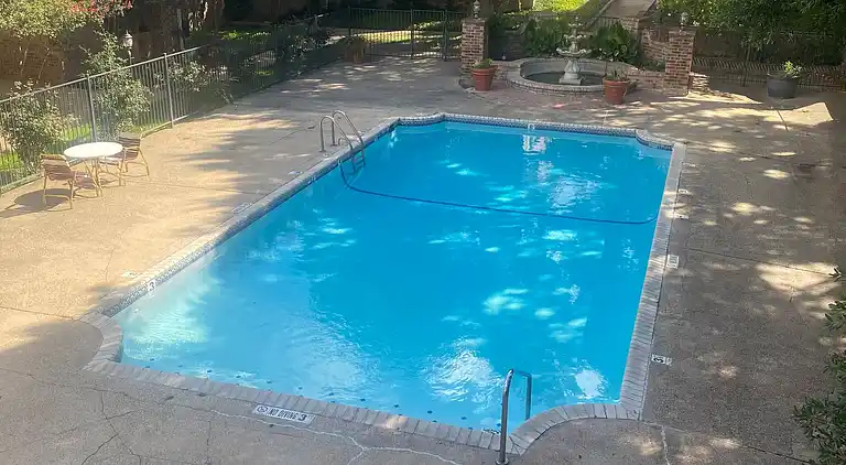 2 bedroom and 2 bathroom Condominium in Medical Center