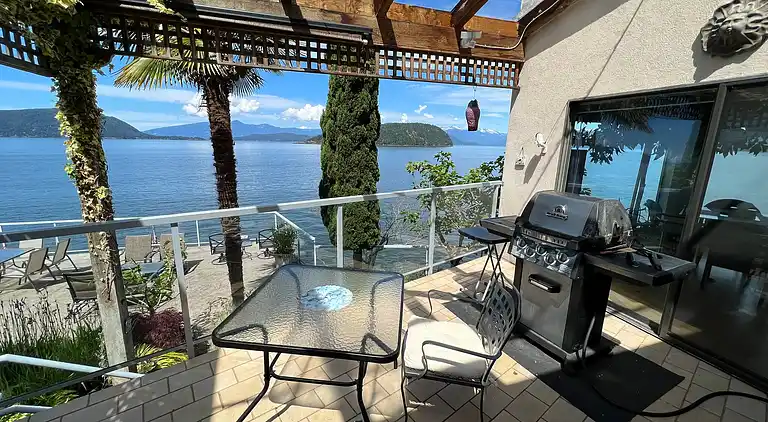 Hummingbird Ocean Front Villa