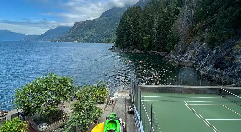 Hummingbird Ocean Front Villa