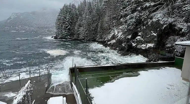 Hummingbird Ocean Front Villa