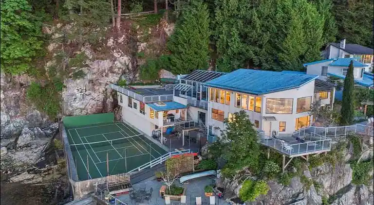 Hummingbird Ocean Front Villa