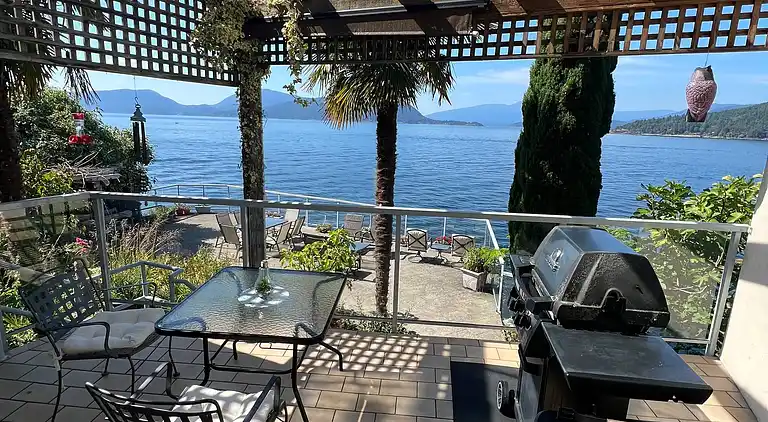 Hummingbird Ocean Front Villa