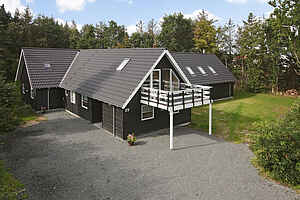 Luxus-Ferienhaus in Blåvand mit Pool