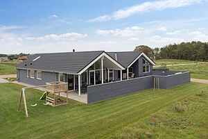 Luksussommerhus ved Vejle Fjord – pool og spa