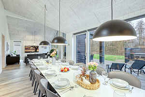 Luxury at Trams Lake - sleeps 16