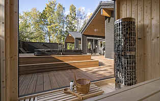 Moderne poolhus tæt på stranden (10 pers.)