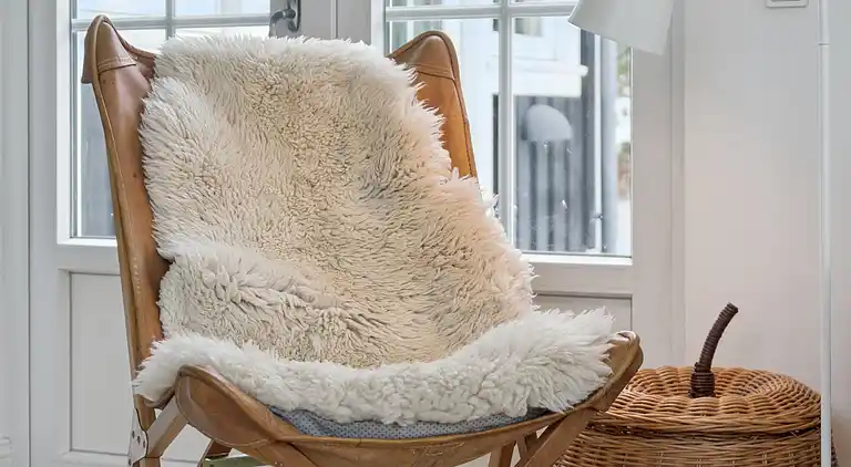 Lys og rummelig sommerhus nær Vejby Strand