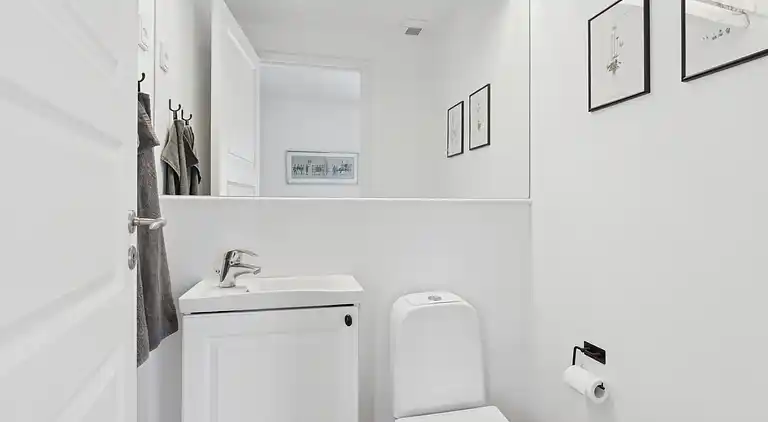 Lys og rummelig sommerhus nær Vejby Strand