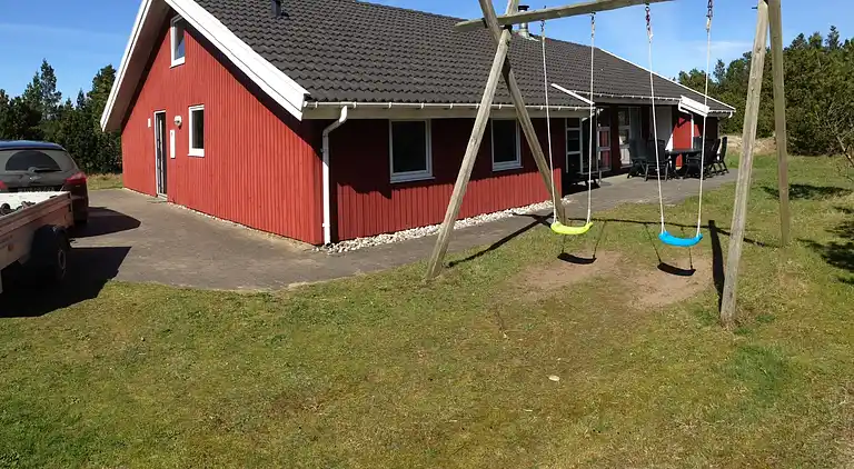 Dejligt poolhus nær Vesterhavet