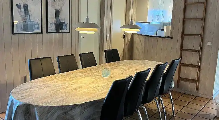 Dejligt poolhus nær Vesterhavet