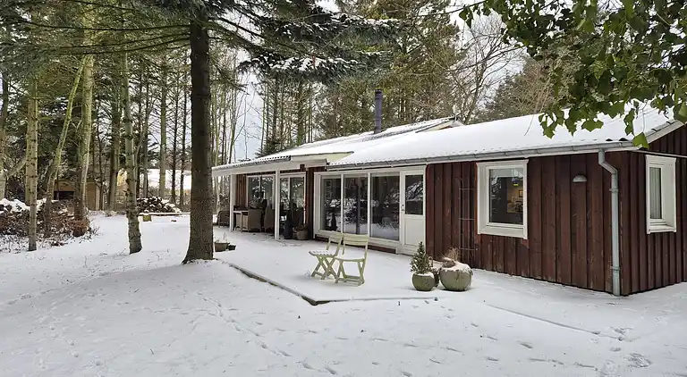 Ruhiges Ferienhaus 800 m vom Strand