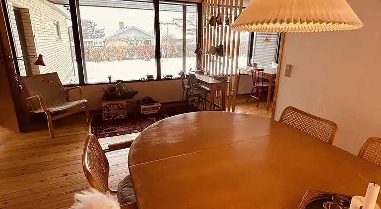 Charmerende og hyggeligt sommerhus
