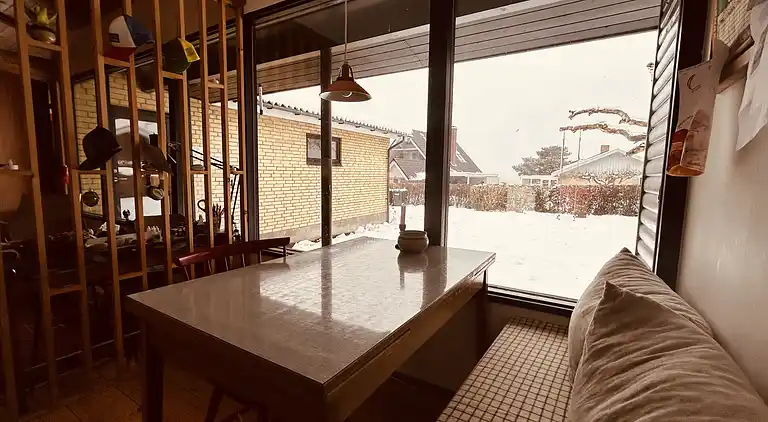 Charmerende og hyggeligt sommerhus