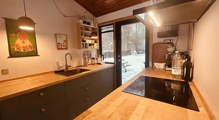 Charmerende og hyggeligt sommerhus