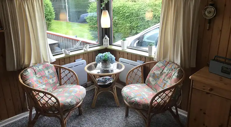 Hyggeligt sommerhus, kun 150 meter fra vandet.