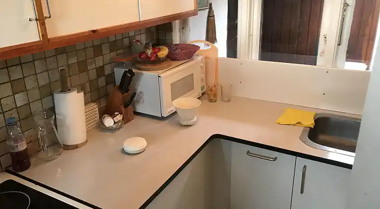 Hyggeligt sommerhus, kun 150 meter fra vandet.