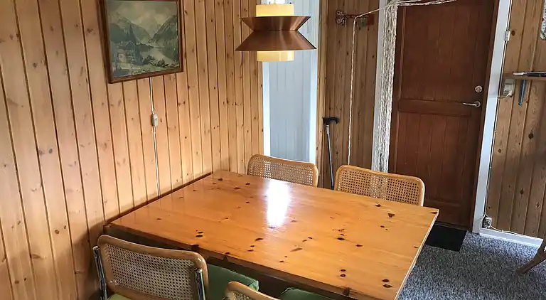 Hyggeligt sommerhus, kun 150 meter fra vandet.