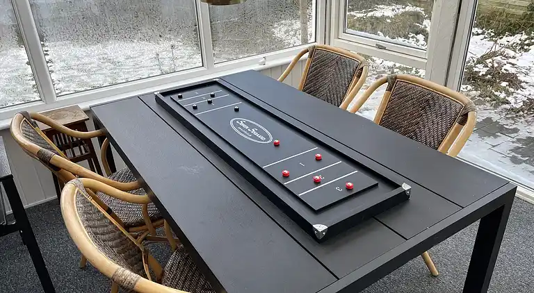 Dejligt feriehus -  350 mfra Høll Strand