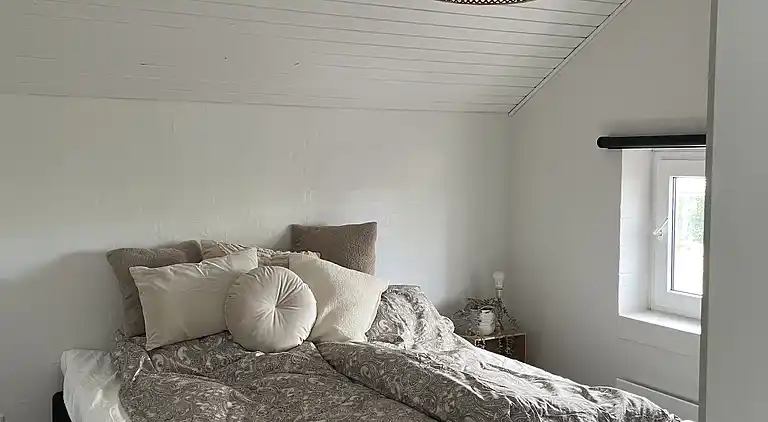 Dejligt feriehus -  350 mfra Høll Strand