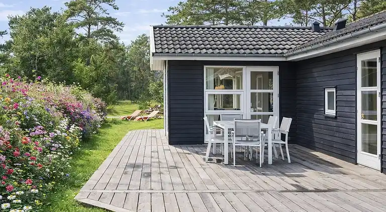 Lækkert sommerhus tæt på fantastisk badestrand
