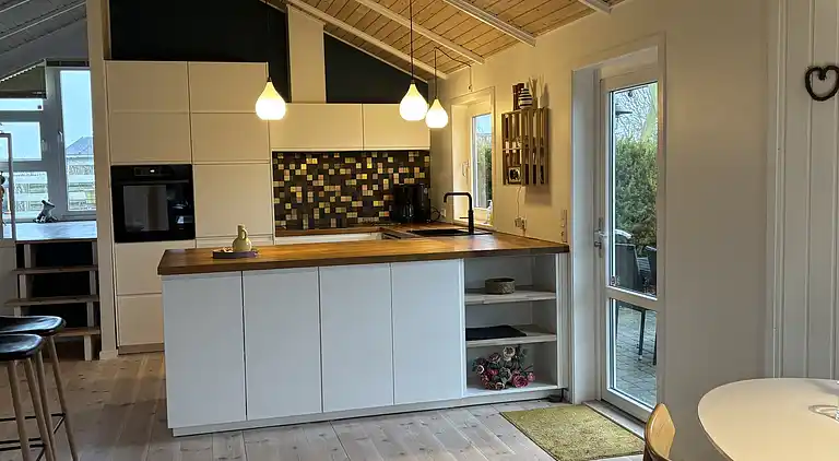 Ferienhaus mit Sauna in der Nähe von Følle Strand