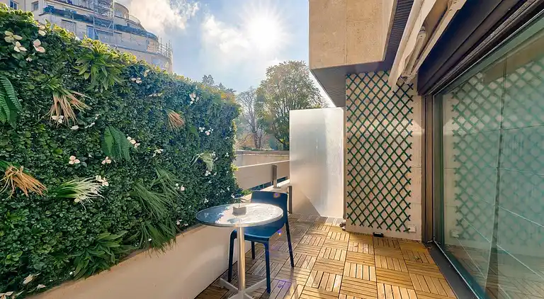 Prestigious 5BR Avenue Foch Home - Arc de Triomphe