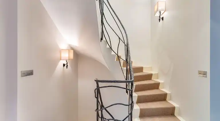 Prestigious 5BR Avenue Foch Home - Arc de Triomphe