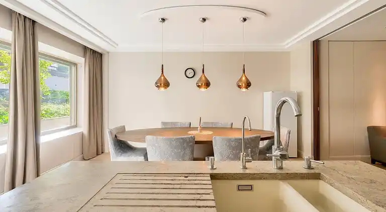 Prestigious 5BR Avenue Foch Home - Arc de Triomphe