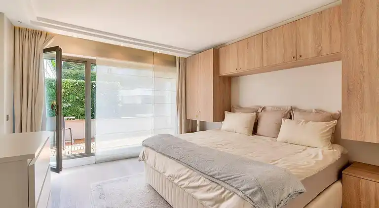 Prestigious 5BR Avenue Foch Home - Arc de Triomphe