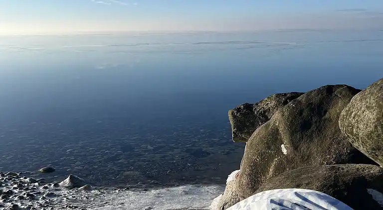Ruhe, Natur, Schutz und Blick über den Fjord