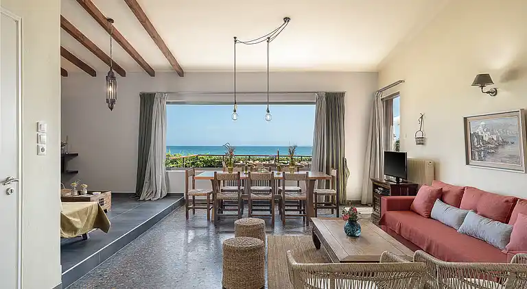 "The House By The Sea" beachfront villa with pool up 9 pers.