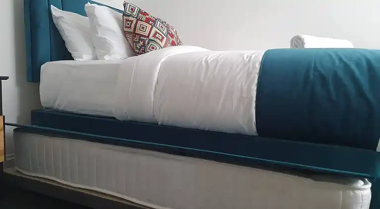 Geräumiges 3BR in Swinton - WLAN, Schreibtisch, Garten und