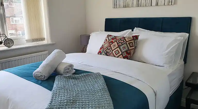 Geräumiges 3BR in Swinton - WLAN, Schreibtisch, Garten und