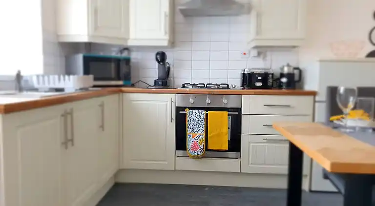 Geräumiges 3BR in Swinton - WLAN, Schreibtisch, Garten und