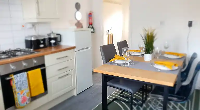 Geräumiges 3BR in Swinton - WLAN, Schreibtisch, Garten und