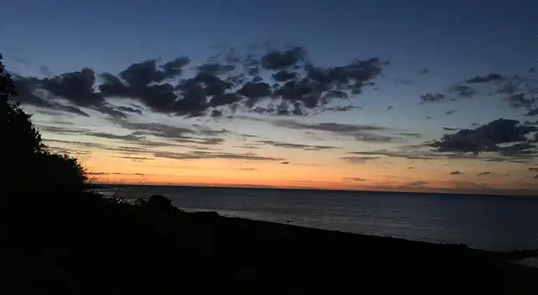 Hyggeligt sommerhus med havudsigt