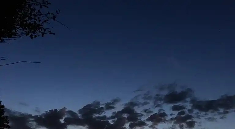 Hyggeligt sommerhus med havudsigt