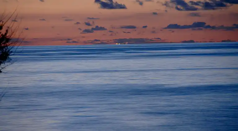 Hyggeligt sommerhus med havudsigt